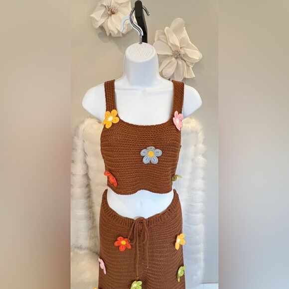 Floral Fields NWT Crochet Pant Set (S) - Picture 12 of 12